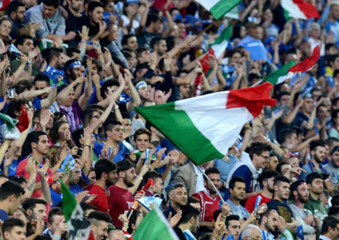 Imagen de fanaticos del equipo azzurra